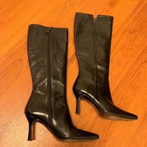 Beautiful Stuart Weitzman black award black calf